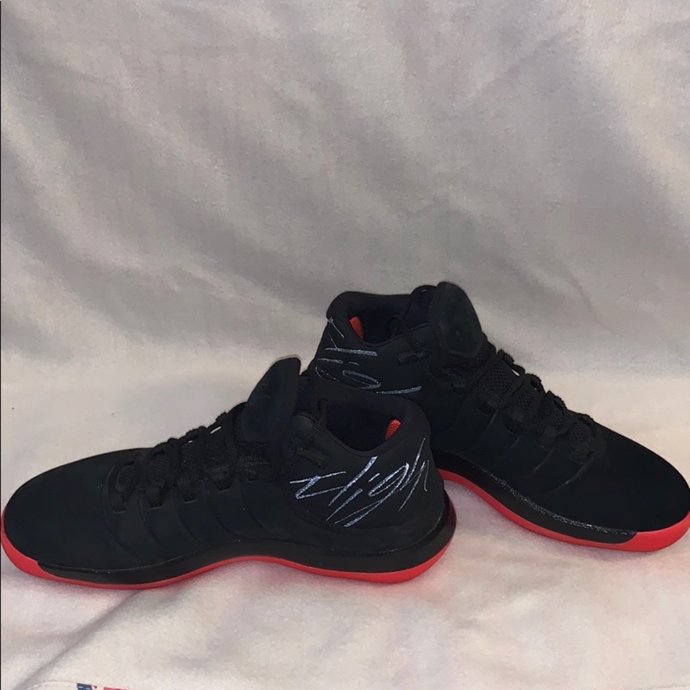 Men’s Jordan Super. Fly sneakers